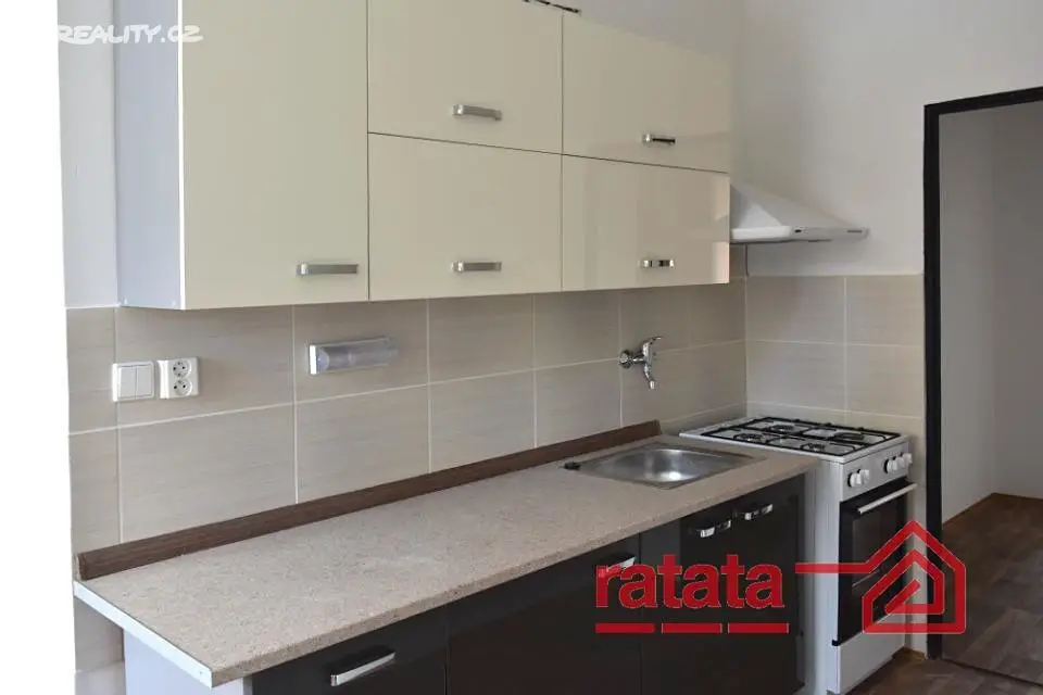 Pronájem bytu 3+1 79 m², 17. listopadu, Chomutov