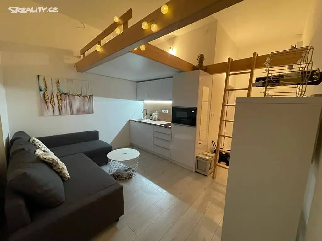 Prodej bytu 1+kk 25 m², Hejtmánkova, Praha 8 - Libeň