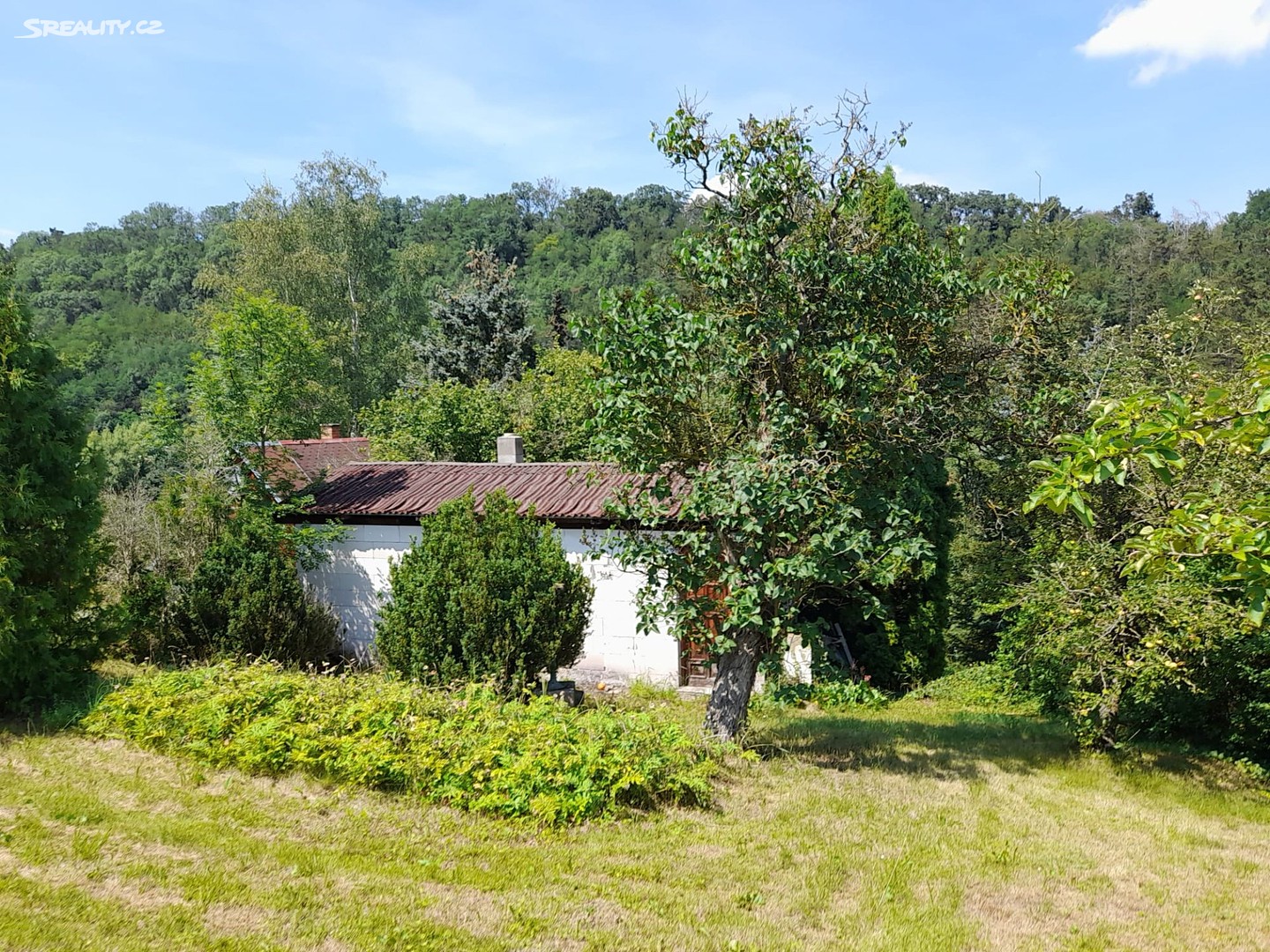 Prodej  stavebního pozemku 492 m², Zadní Třebaň, okres Beroun