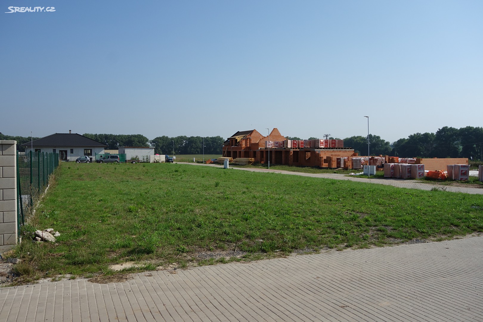 Prodej  stavebního pozemku 794 m², Chrášťany - Bylany, okres Kolín