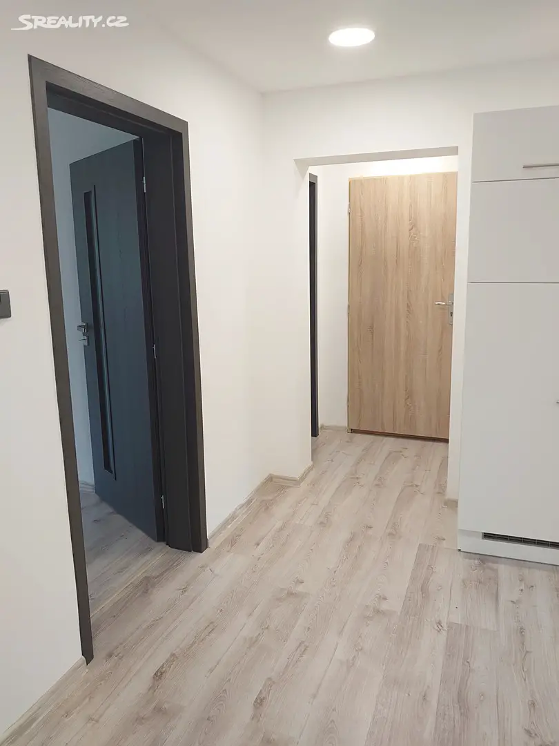 Prodej bytu 2+kk 69 m² (Podkrovní), Nákladní, Karlovy Vary - Rybáře