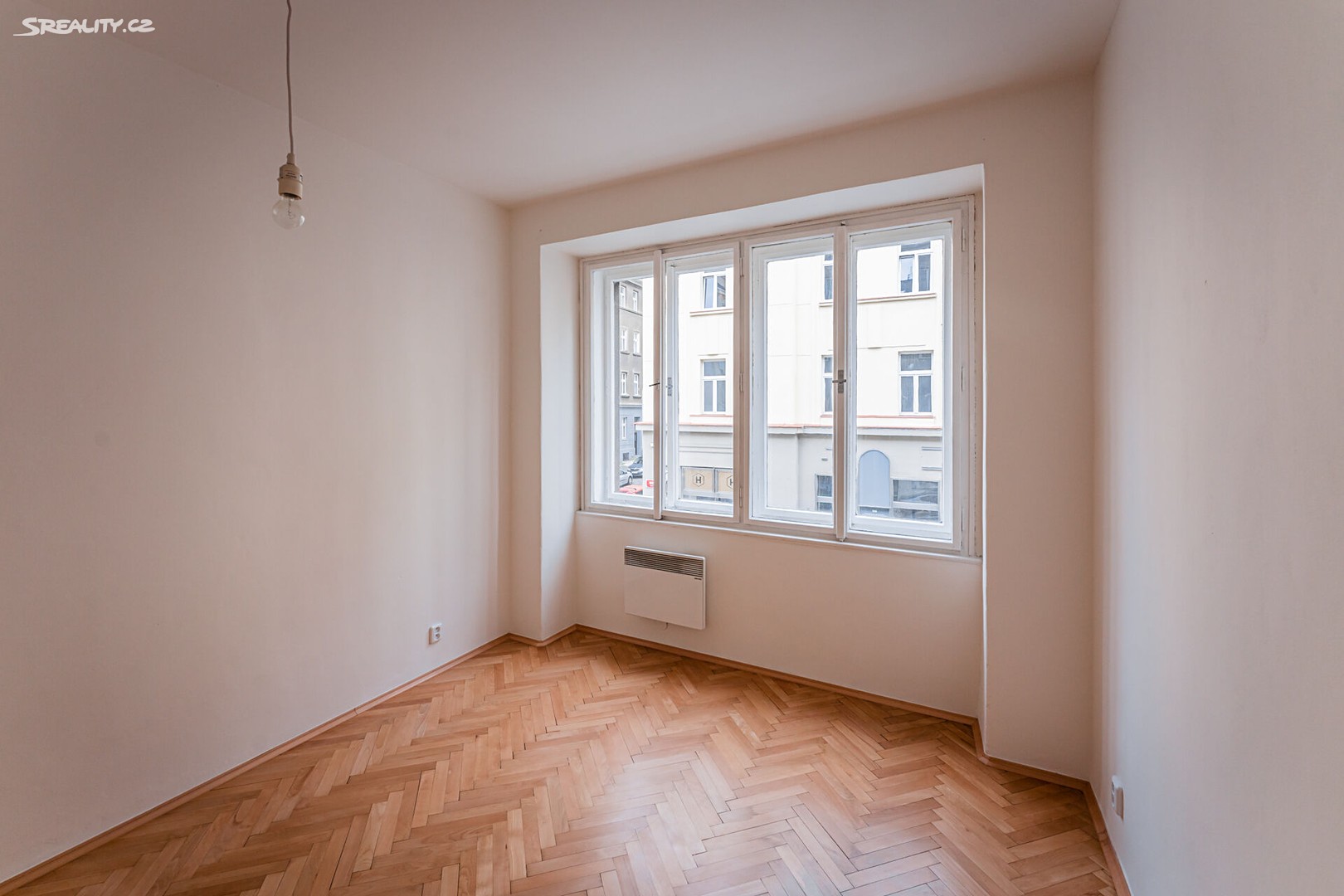 Pronájem bytu 1+1 32 m², Jeronýmova, Praha 3 - Žižkov