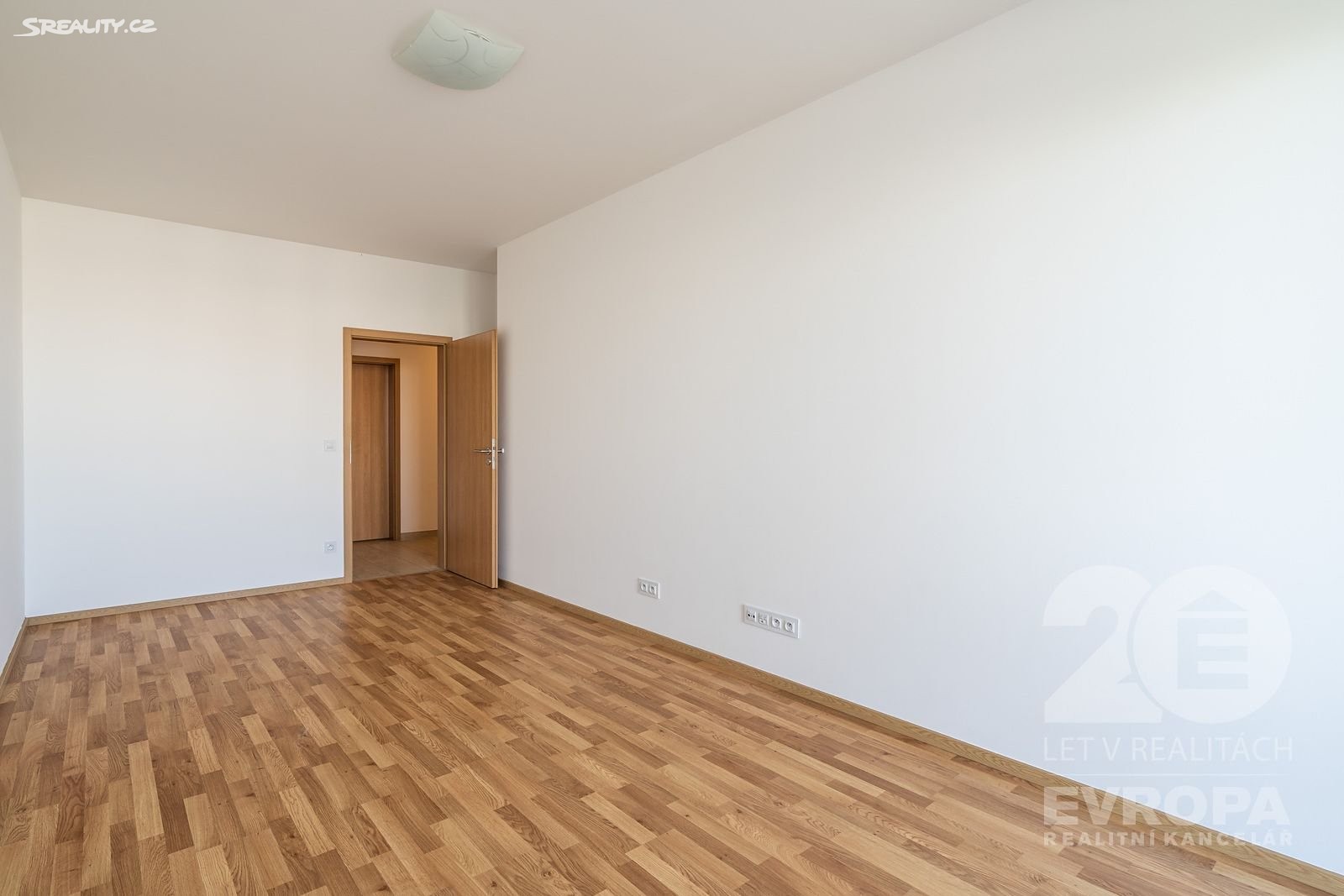 Pronájem bytu 3+kk 123 m², Zvěřinova, Praha 3 - Strašnice