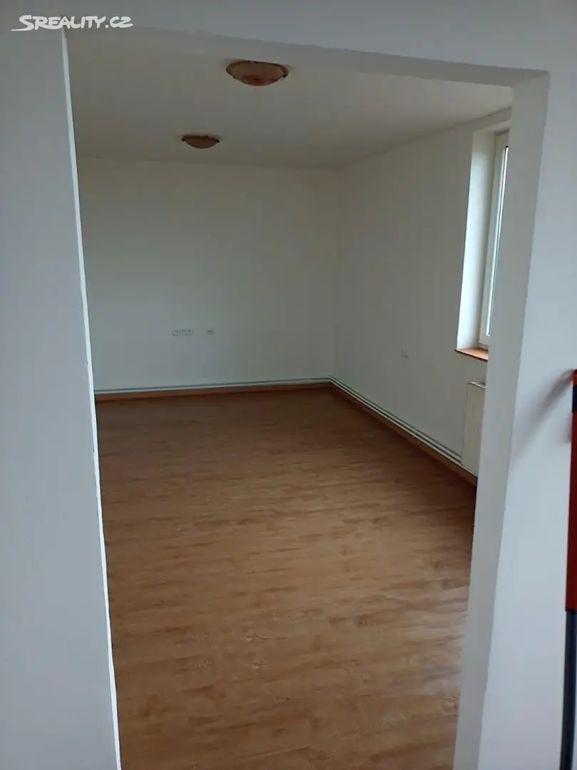 Prodej bytu 4+1 80 m², Plaňany - Poboří, okres Kolín