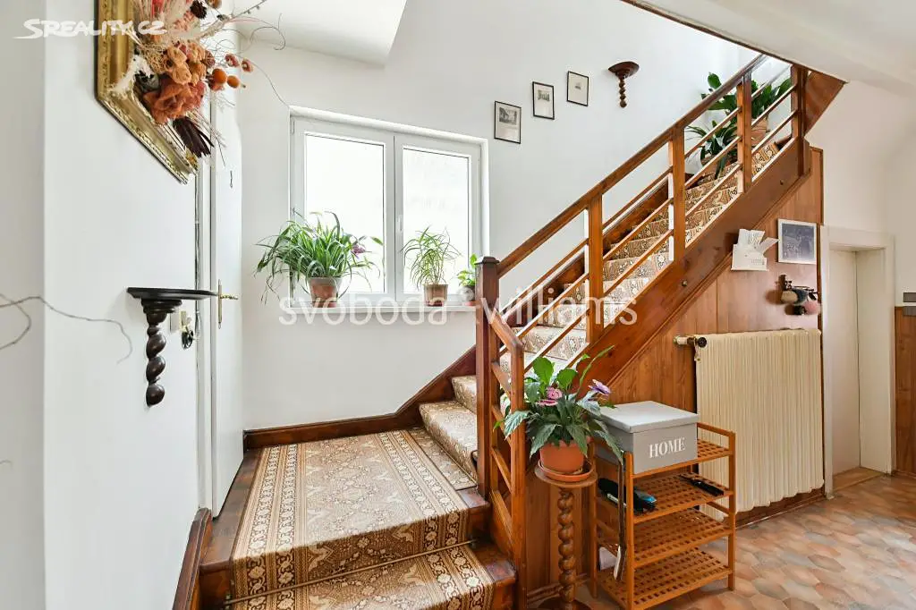 Prodej  rodinného domu 260 m², pozemek 615 m², Mezilesní, Praha 4 - Lhotka