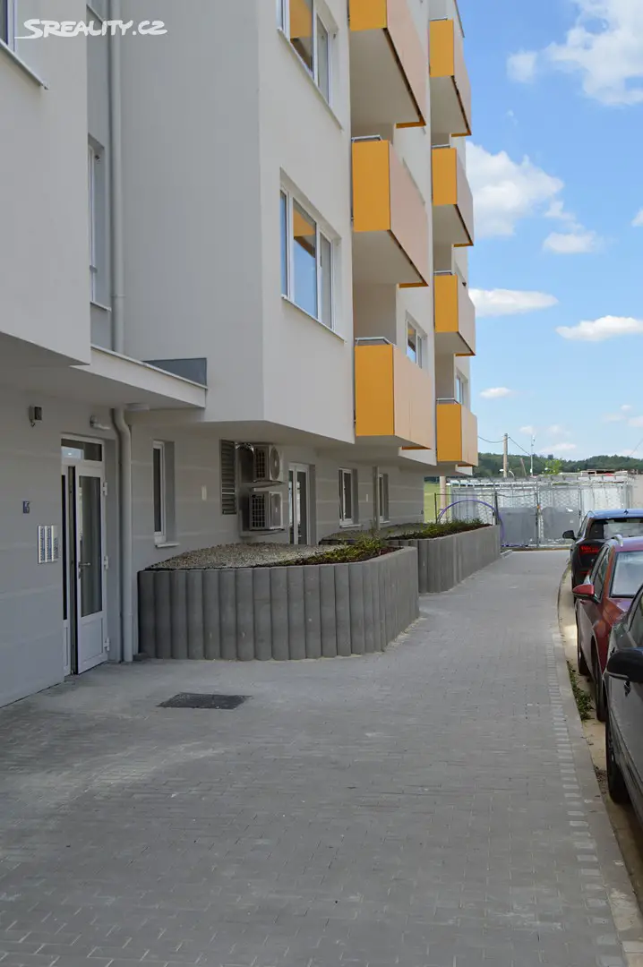 Pronájem bytu 1+kk 41 m², Chvalovka, Brno - Žebětín