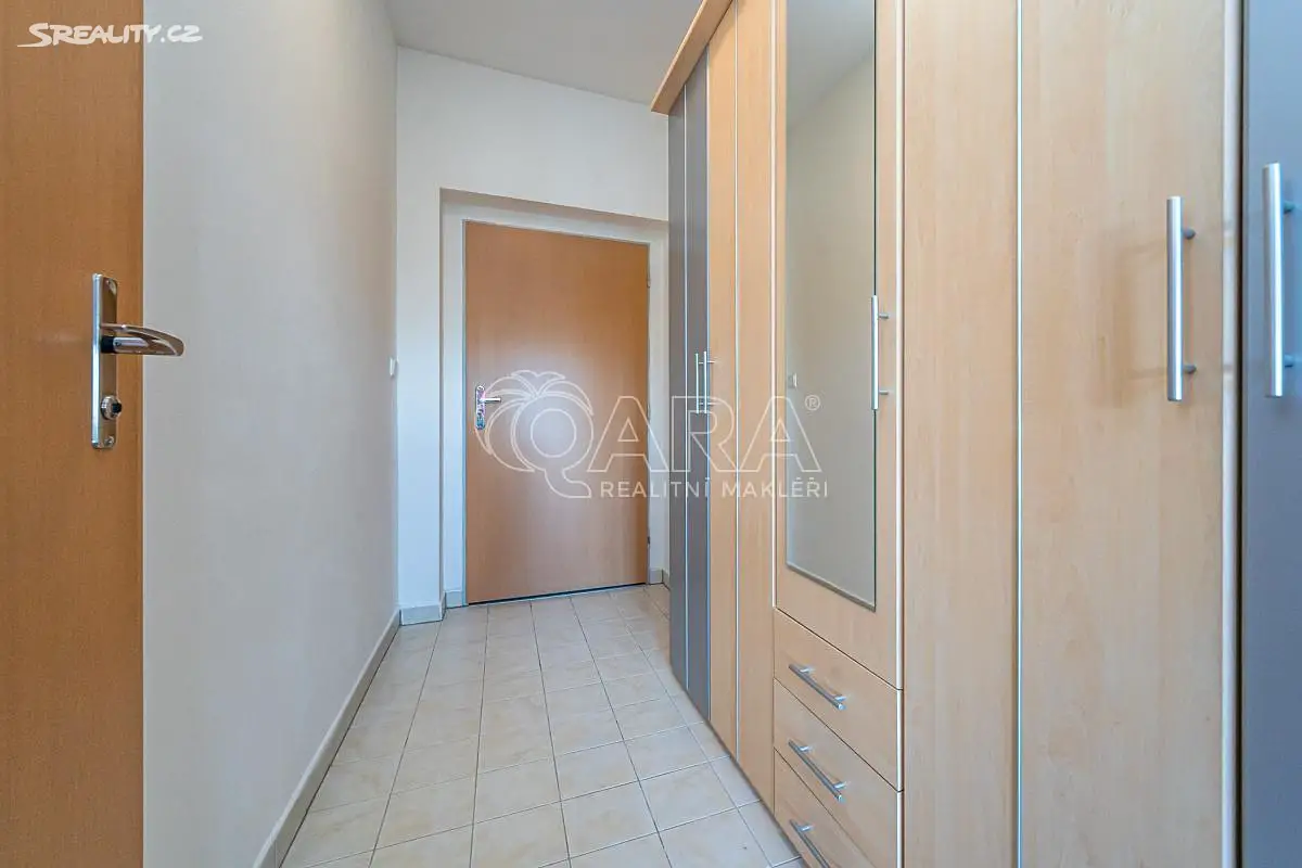 Pronájem bytu 1+kk 40 m², Padovská, Praha 10 - Horní Měcholupy