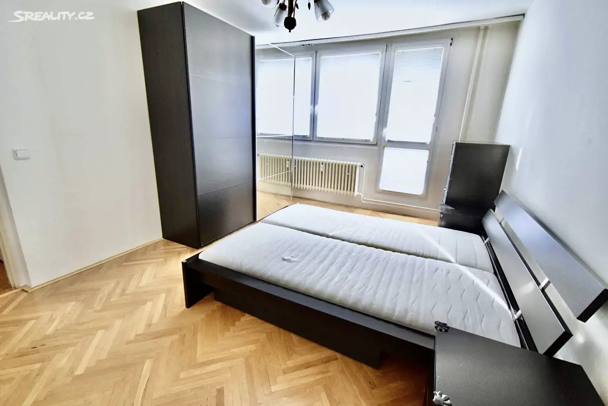 Pronájem bytu 2+1 55 m², Nezvalova, Brno - Lesná