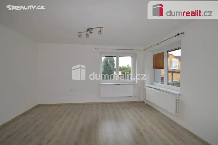 Pronájem bytu 2+1 94 m², Lhotka nad Labem, okres Litoměřice