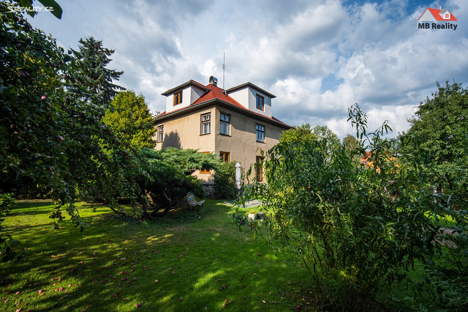 Prodej  rodinného domu 225 m², pozemek 617 m², Bánskobystrická, Liberec - Liberec VIII-Dolní Hanychov