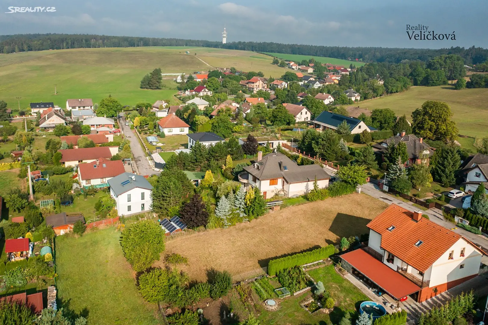 Prodej  stavebního pozemku 1 141 m², Býšť, okres Pardubice