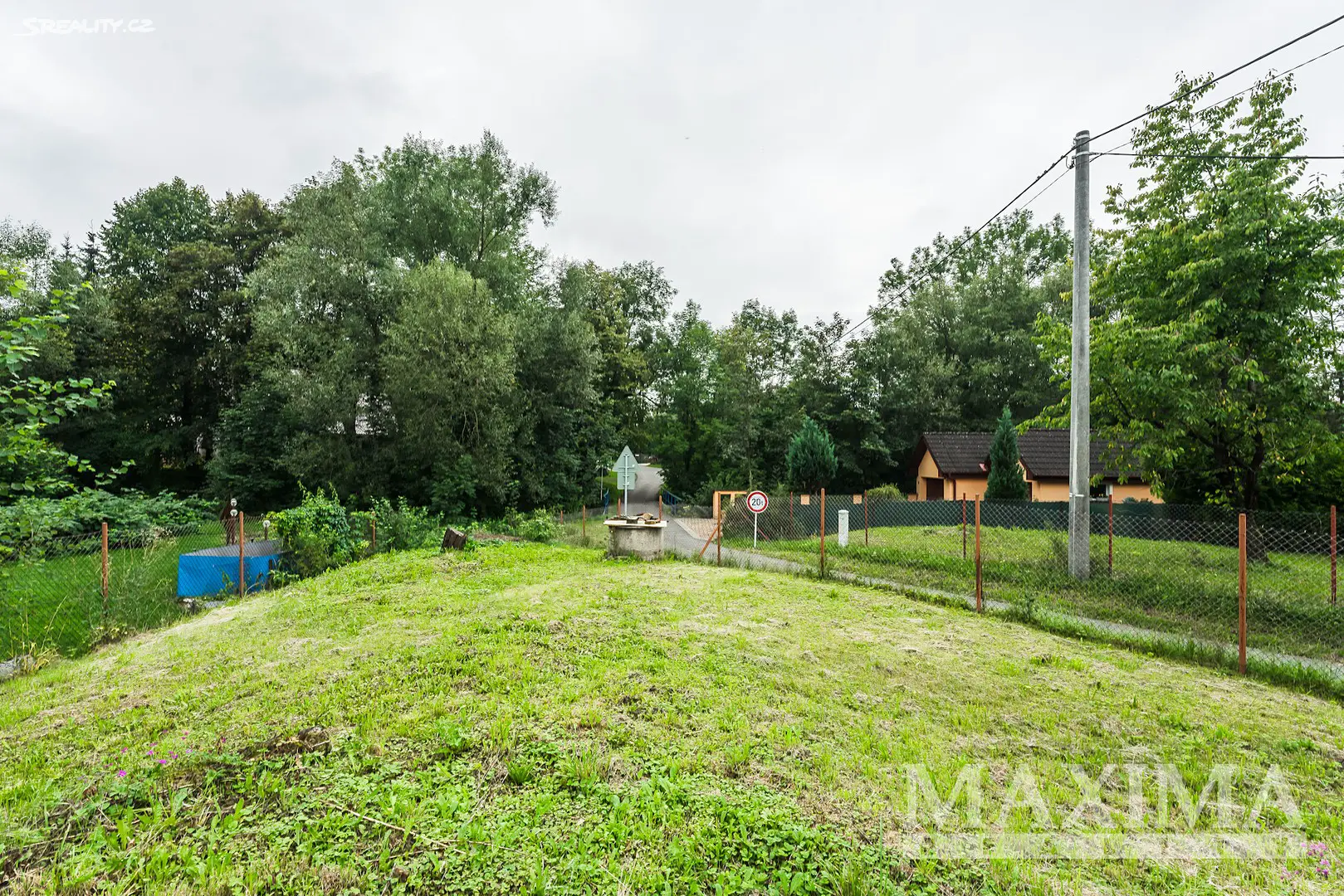 Prodej  stavebního pozemku 587 m², Janovice, okres Frýdek-Místek