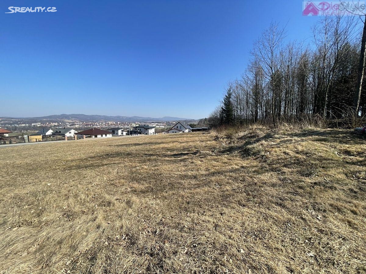 Prodej  stavebního pozemku 2 000 m², Valašské Meziříčí, okres Vsetín