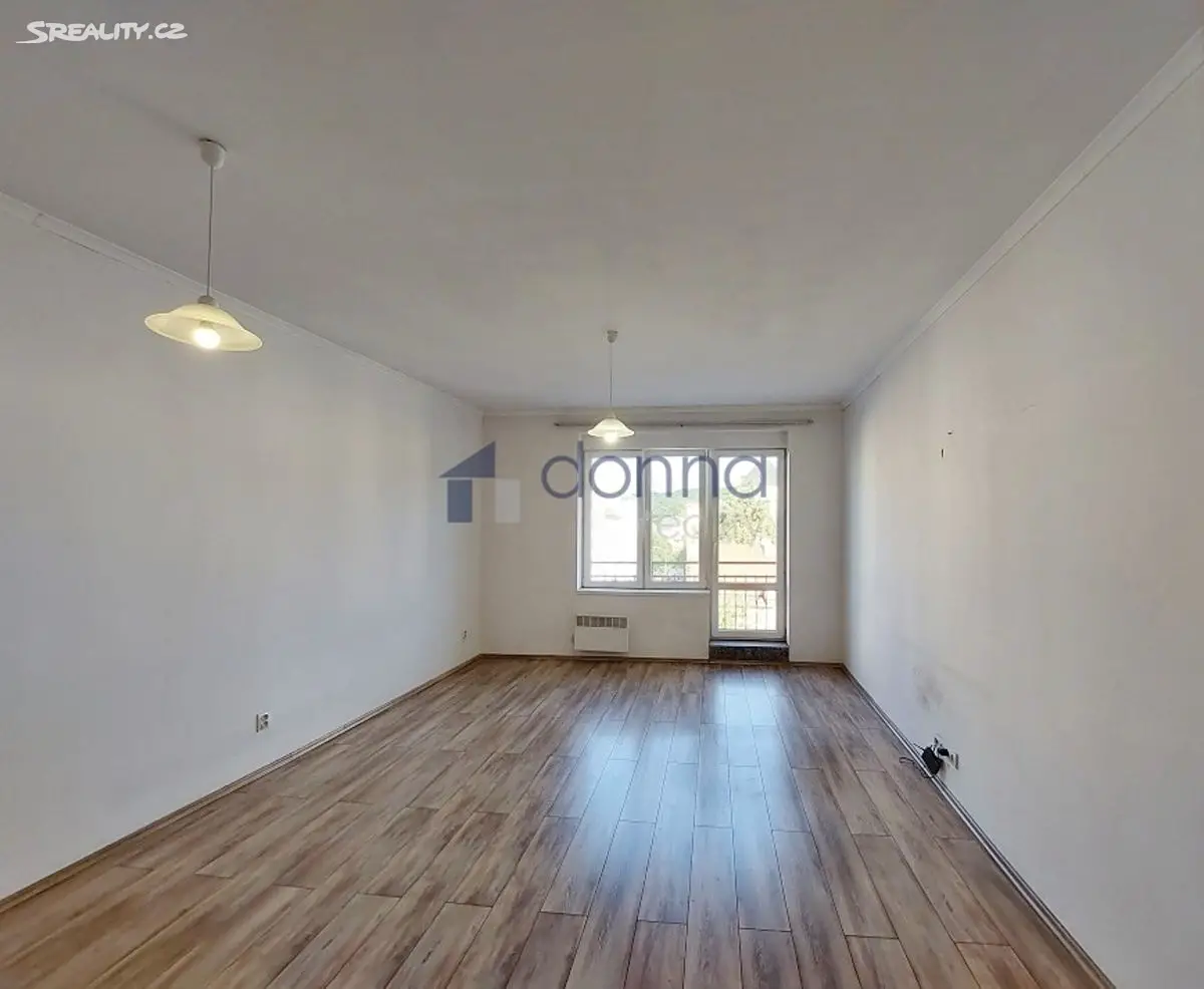 Pronájem bytu 1+kk 34 m², Nuselská, Praha 4 - Michle