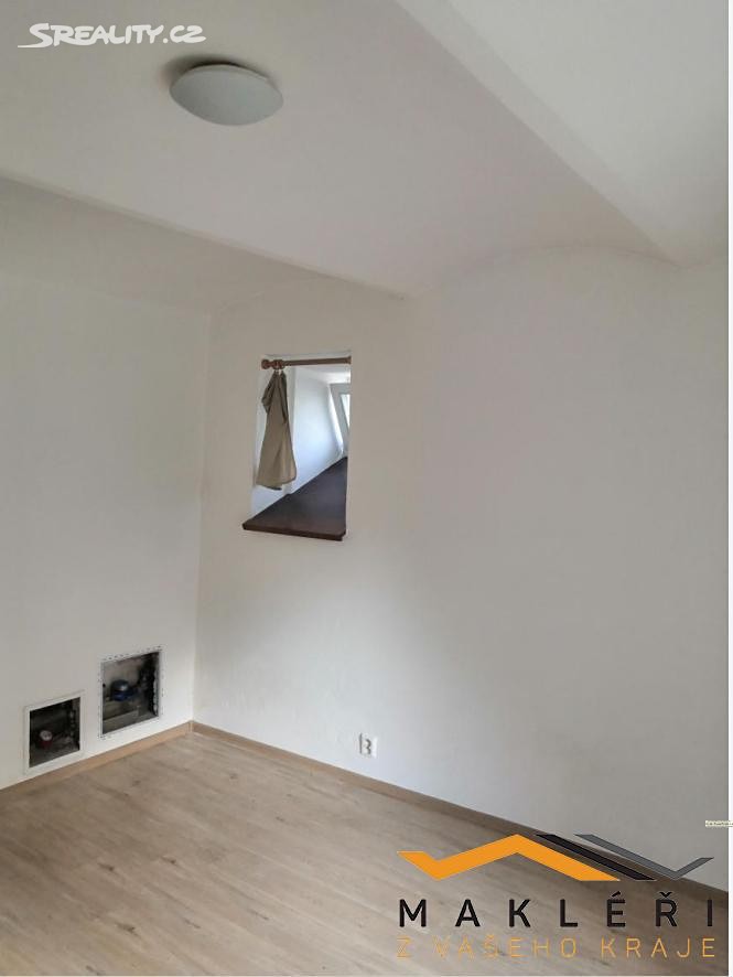 Pronájem bytu 2+1 40 m², Krátká, Telč - Telč-Podolí