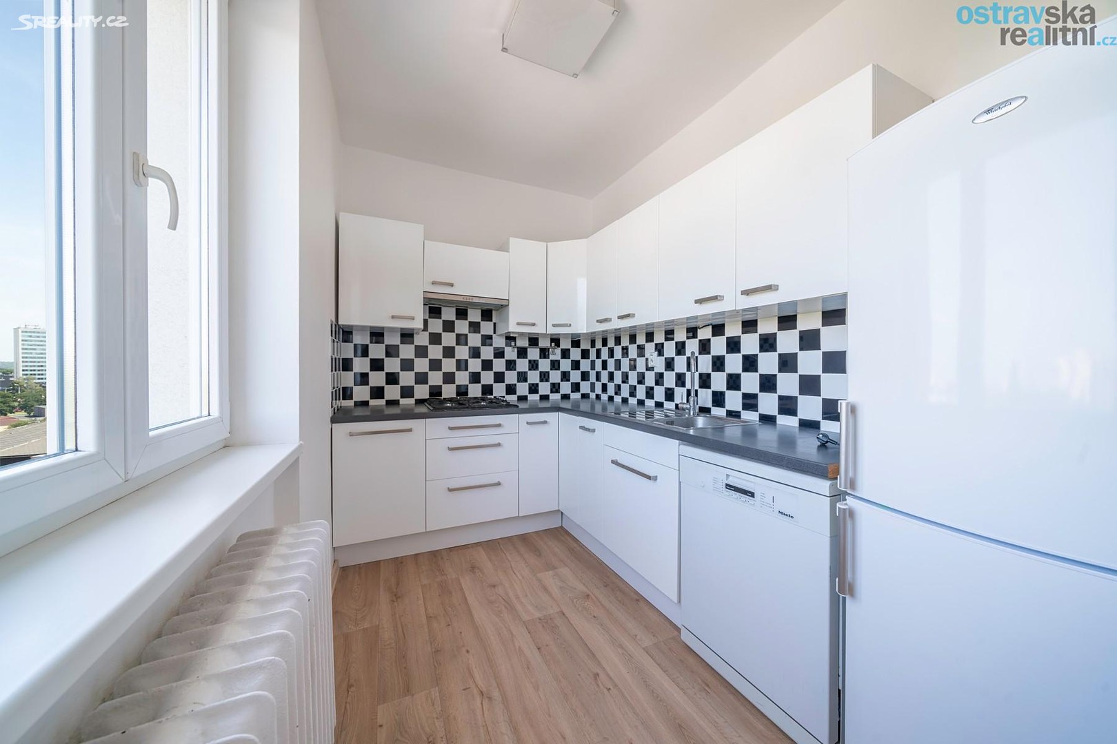 Pronájem bytu 2+kk 56 m², Korunní, Ostrava - Mariánské Hory