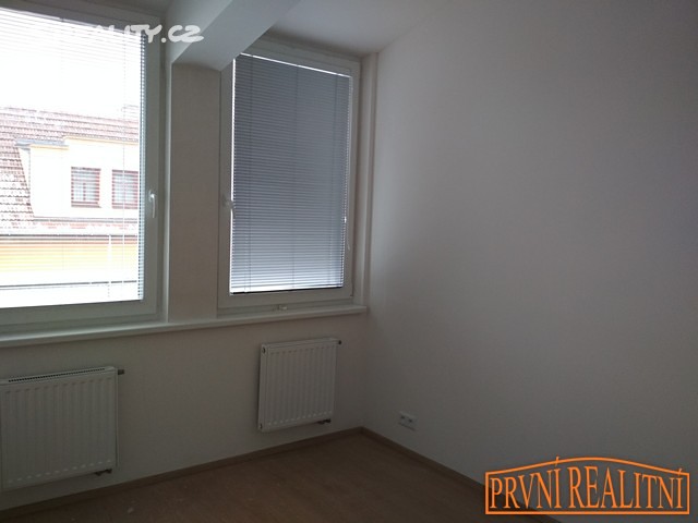 Pronájem bytu 2+kk 65 m² (Podkrovní), Moravská, Uherský Brod