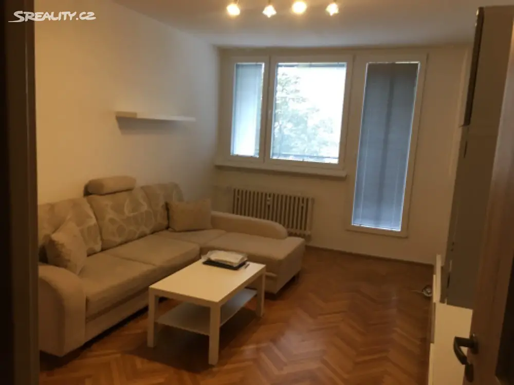 Pronájem bytu 3+1 72 m², Nezvalova, Brno - Lesná