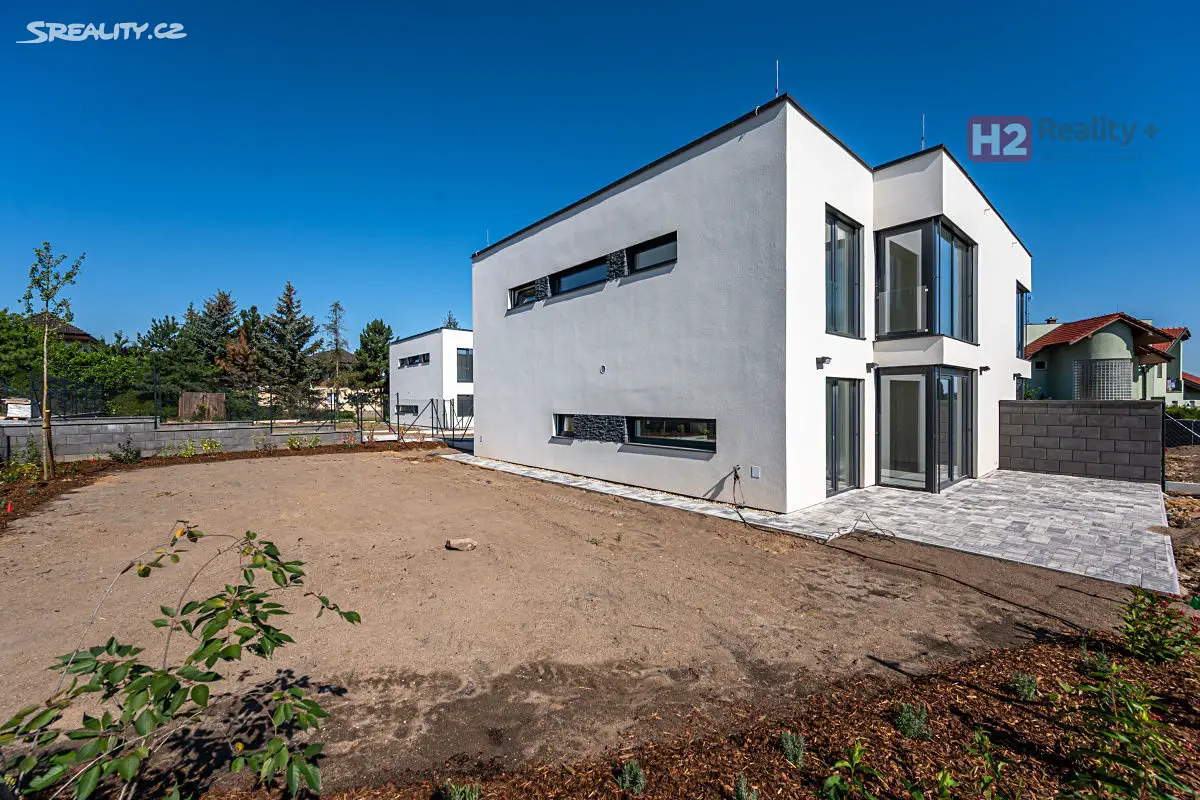 Pronájem  rodinného domu 156 m², pozemek 437 m², U Pole, Šestajovice