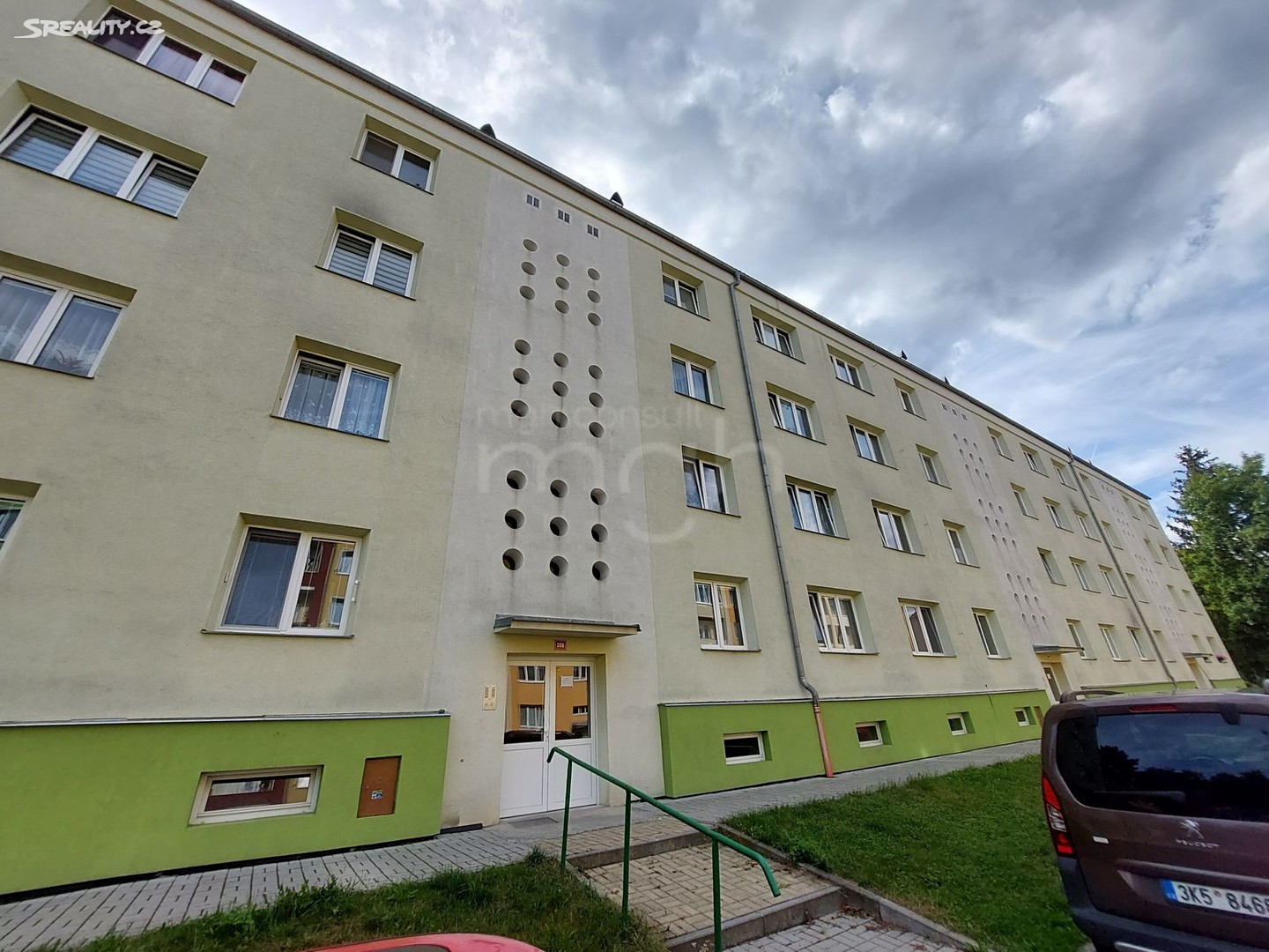Prodej bytu 2+1 53 m², Husova, Nová Role