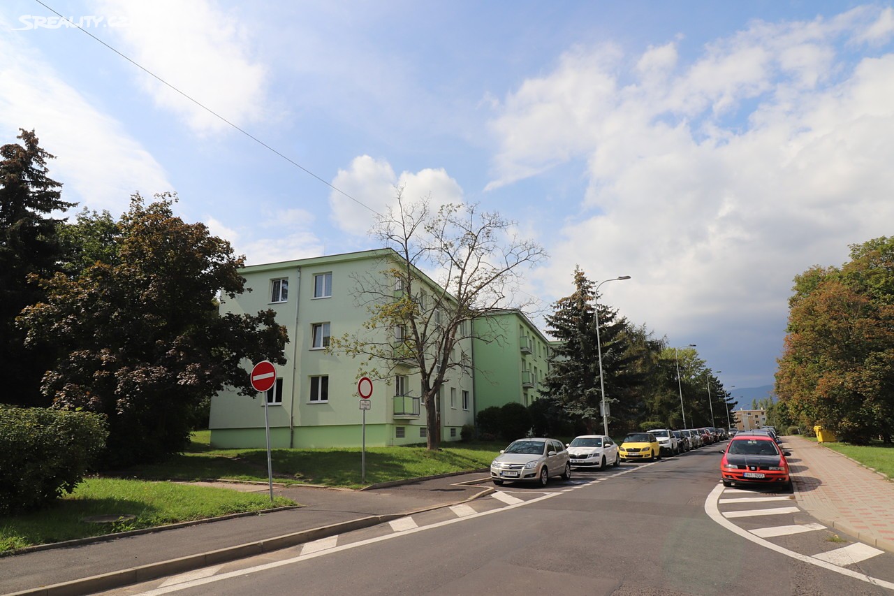 Prodej bytu 2+1 50 m², Buzulucká, Teplice - Řetenice