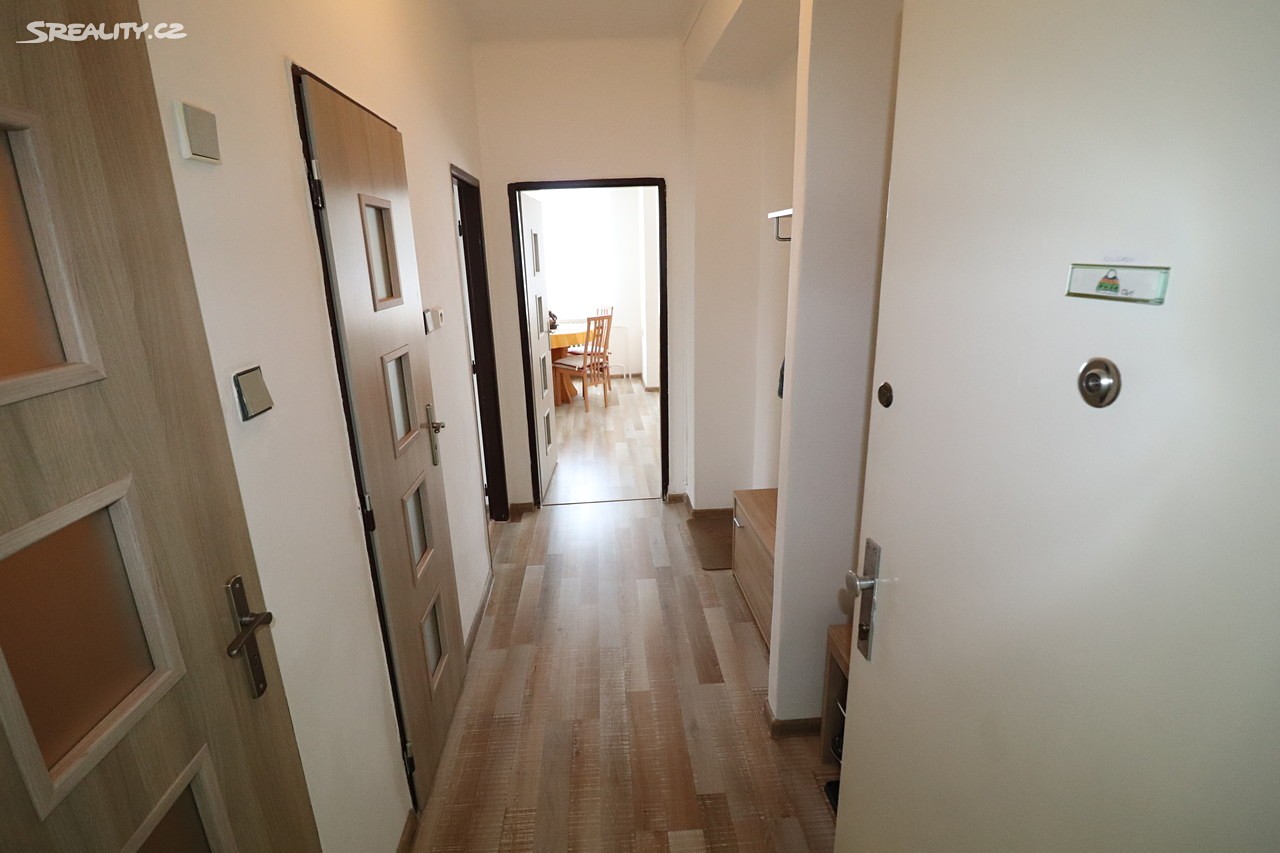 Prodej bytu 2+1 50 m², Buzulucká, Teplice - Řetenice