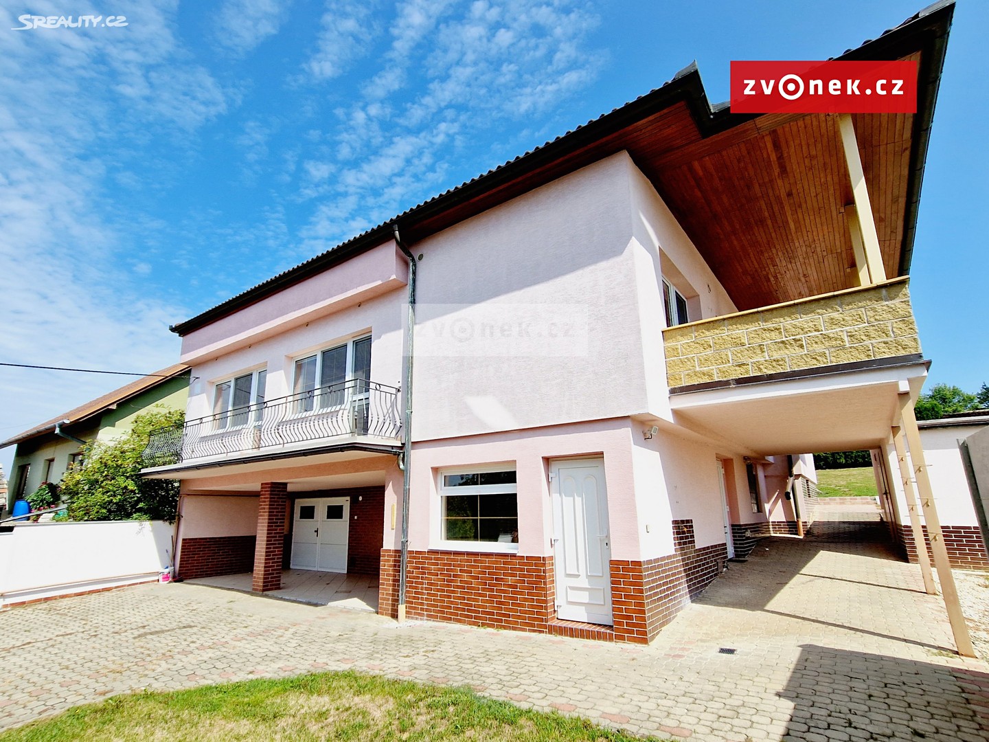 Prodej  rodinného domu 420 m², pozemek 3 564 m², Traplice, okres Uherské Hradiště