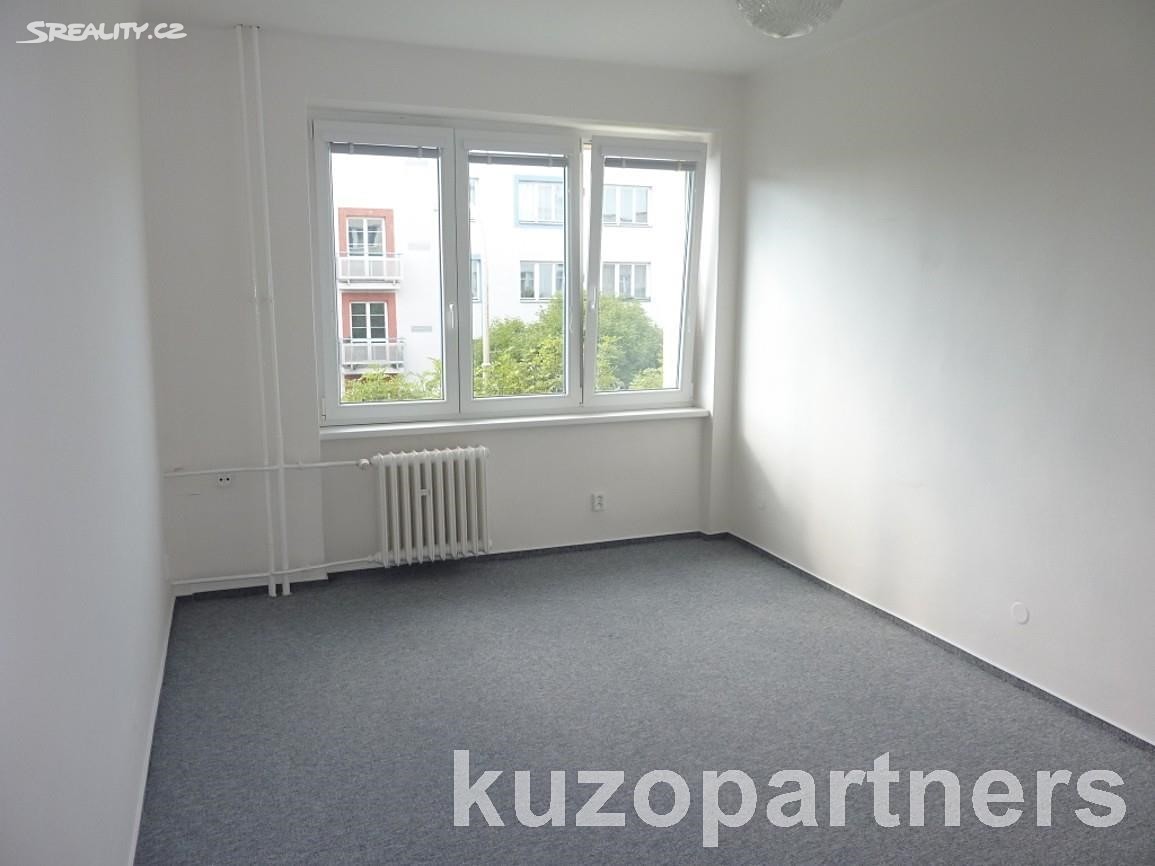 Pronájem bytu 1+1 36 m², Myslbekova, Hradec Králové - Slezské Předměstí