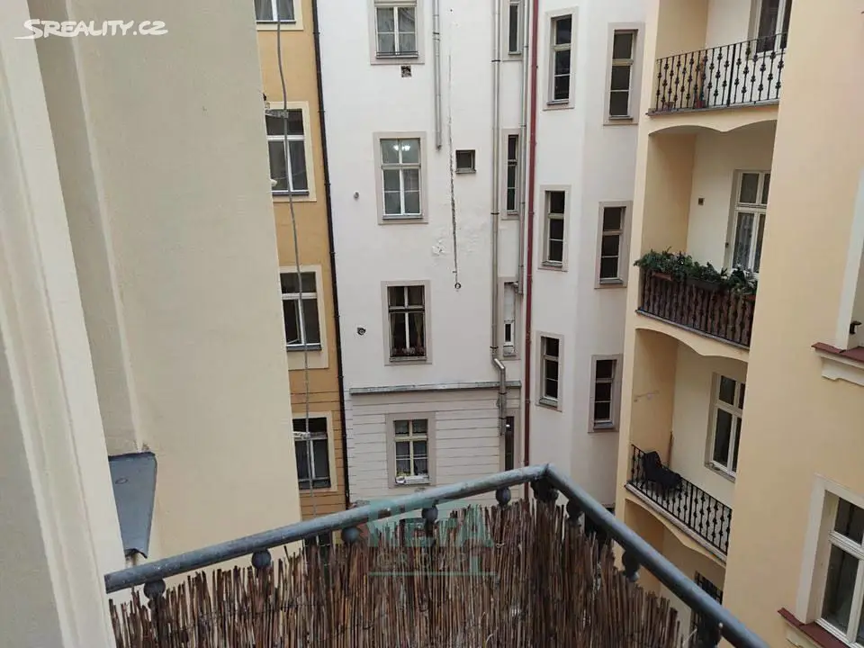 Pronájem bytu 2+1 70 m², Za Poříčskou bránou, Praha 8 - Karlín