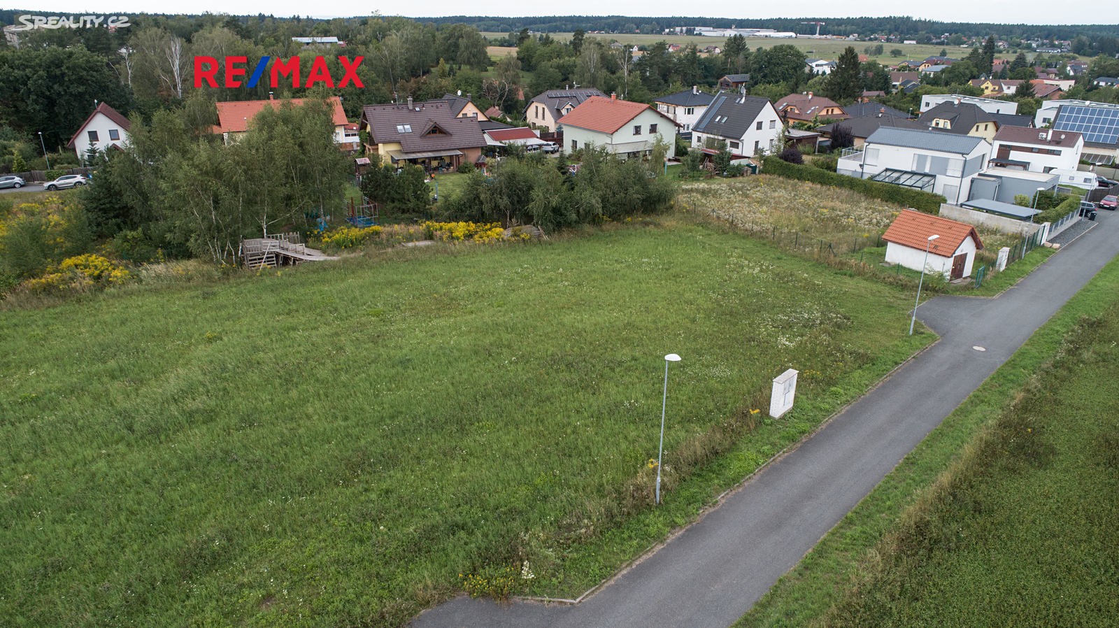 Prodej  stavebního pozemku 955 m², Mukařov, okres Praha-východ