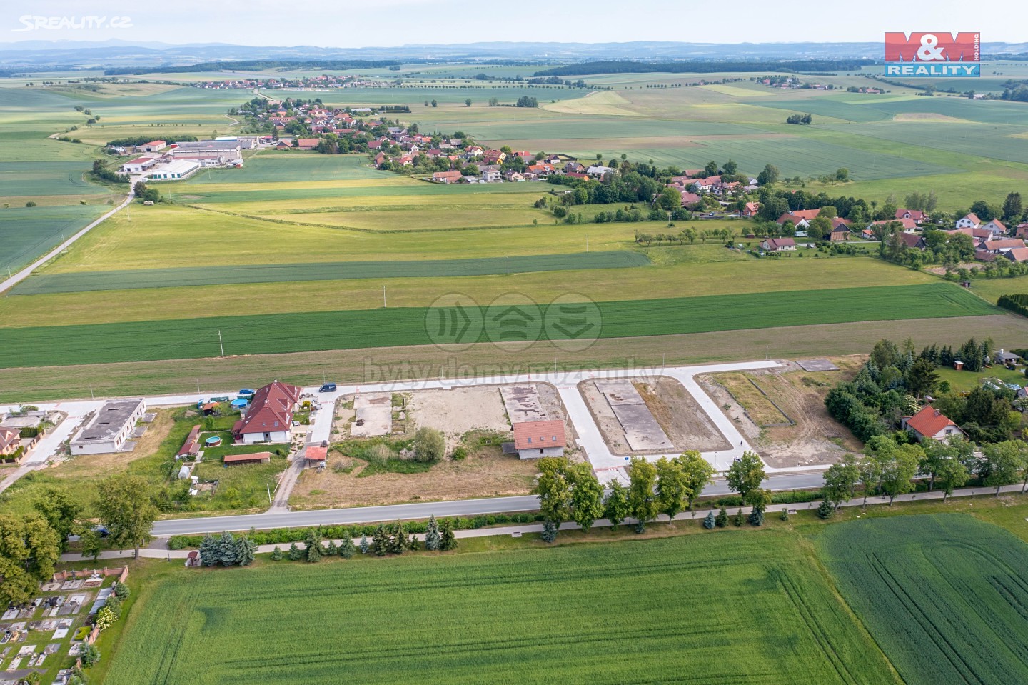 Prodej  stavebního pozemku 1 369 m², Osvobození, České Meziříčí