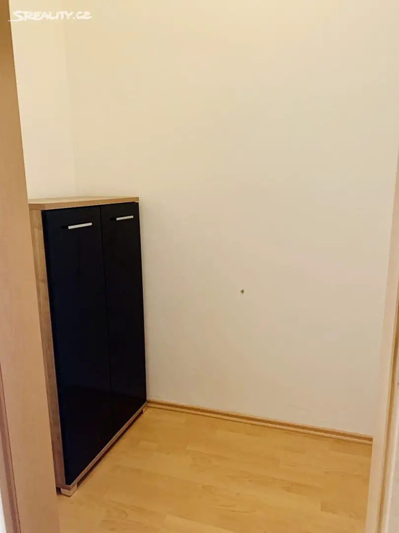 Pronájem bytu 1+kk 36 m², Svatojánská, Hradec Králové - Třebeš