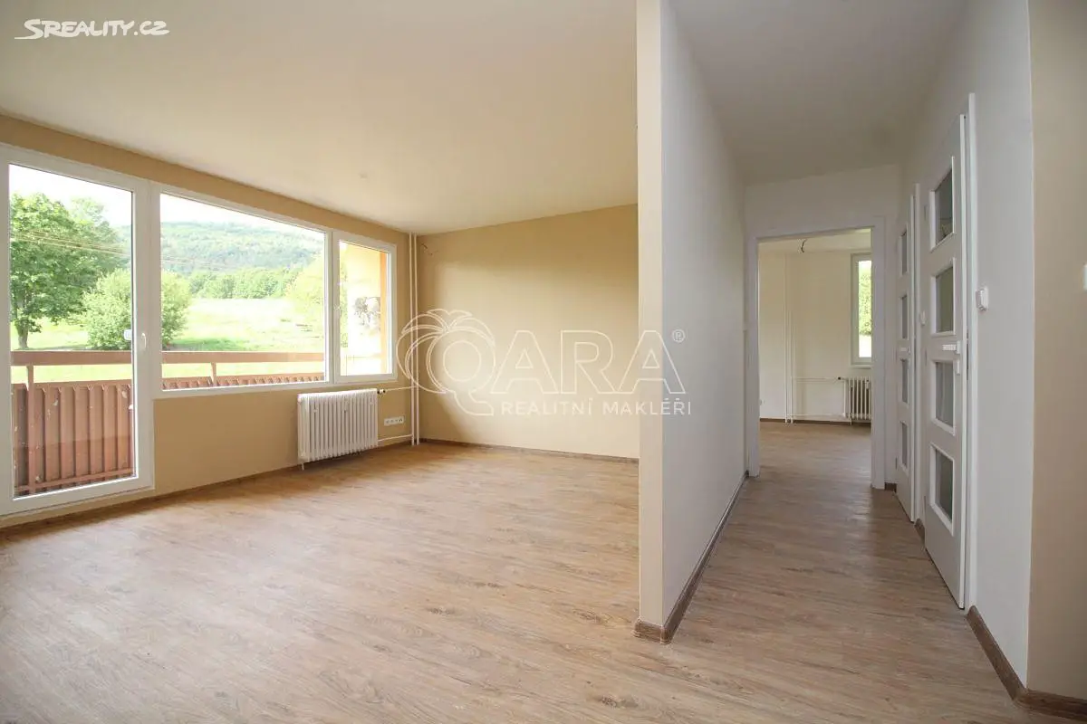 Pronájem bytu 3+1 80 m², Zalužanská, Chlumec