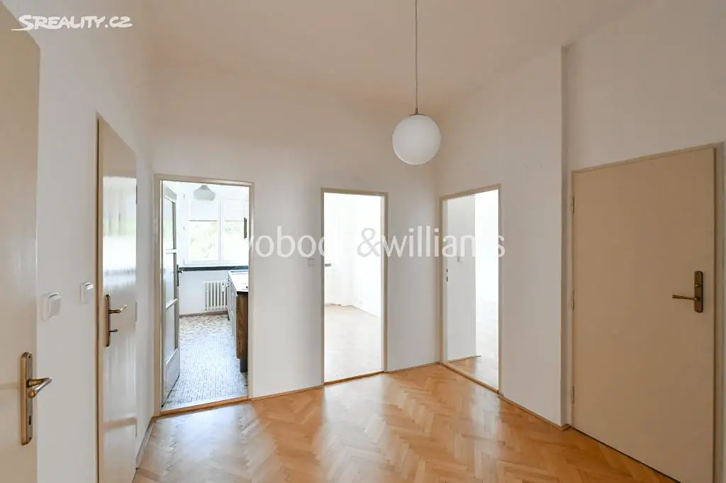 Pronájem bytu 3+1 75 m², Na Pankráci, Praha 4 - Nusle
