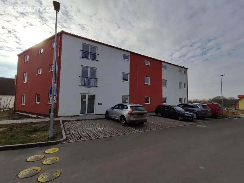 Prodej bytu 1+kk 22 m², Škvorec - Třebohostice, okres Praha-východ