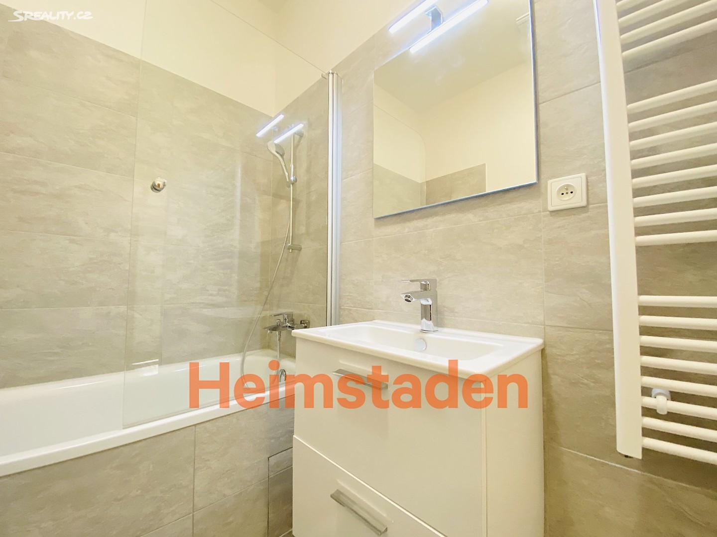 Pronájem bytu 1+kk 36 m², Porubská, Ostrava - Poruba