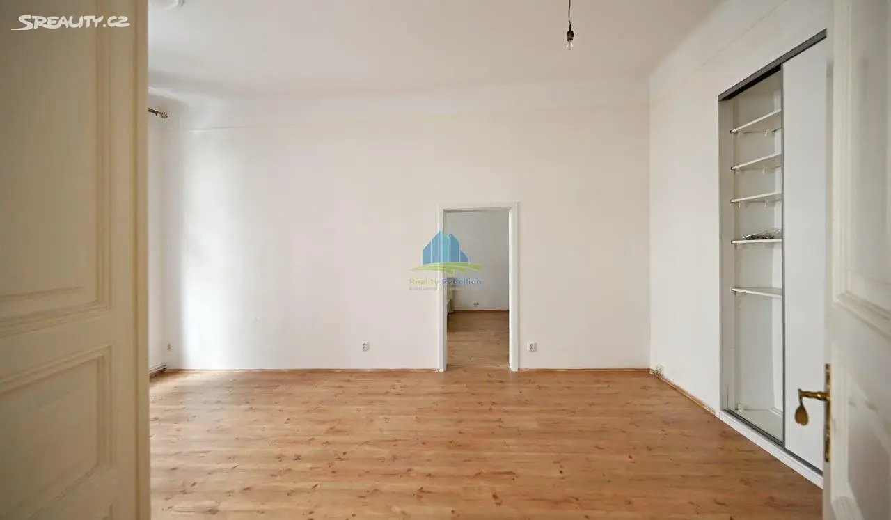 Prodej bytu 3+1 133 m², Májová, Cheb