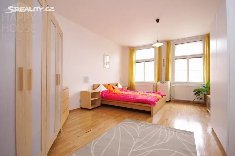 Pronájem bytu 2+1 78 m², Koubkova, Praha 2 - Nové Město