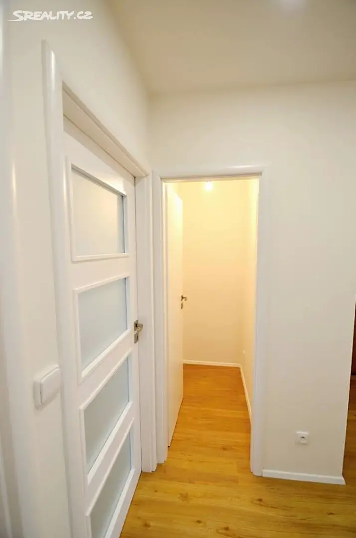 Pronájem bytu 3+1 80 m², Jiránkova, Praha - Řepy