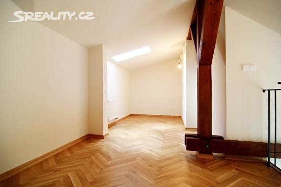 Pronájem bytu 3+kk 94 m² (Mezonet), Korunní, Praha 2 - Vinohrady