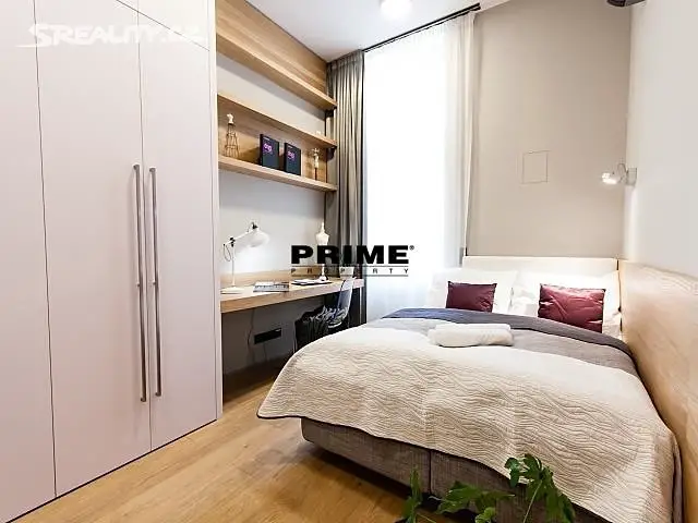 Pronájem bytu 6 pokojů a více 212 m², Pařížská, Praha 1 - Josefov