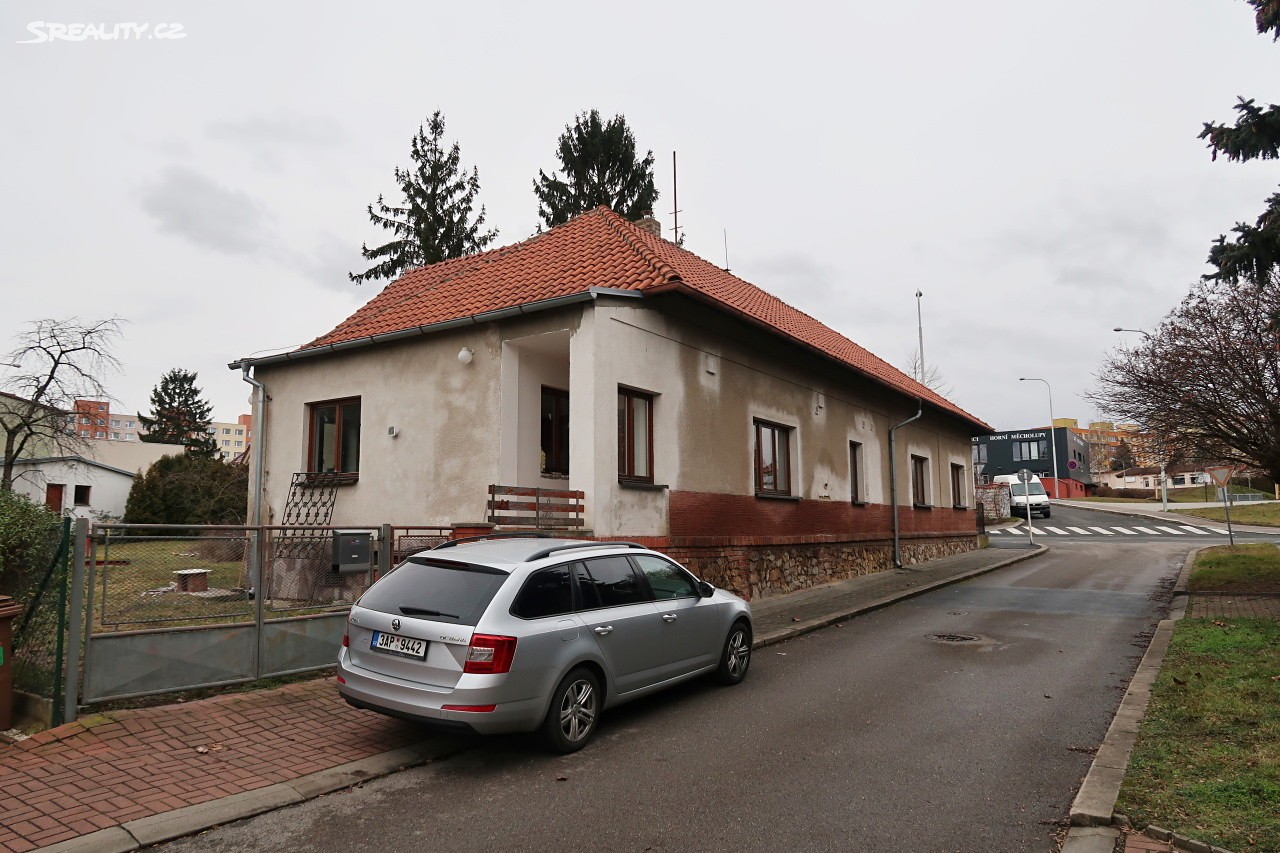Pronájem  rodinného domu 192 m², pozemek 991 m², Kaznějovská, Praha 10 - Horní Měcholupy