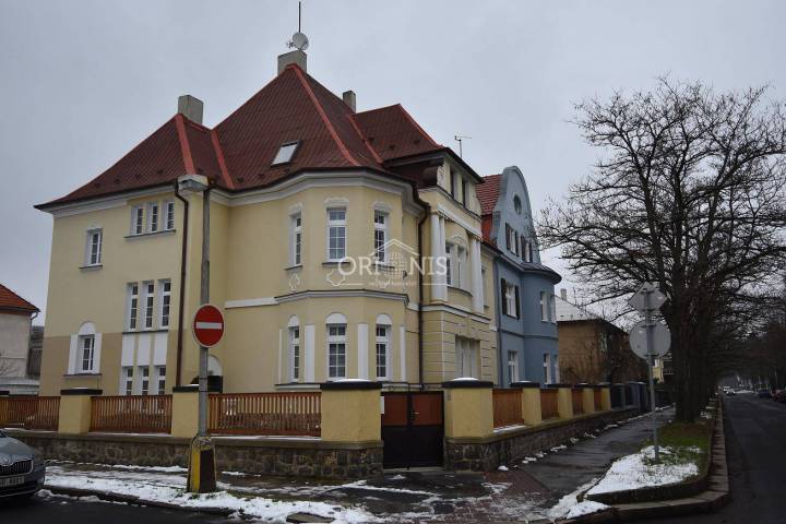 Zborovská, Chomutov