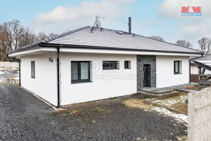 Rudé armády 483, Krupka, Teplice