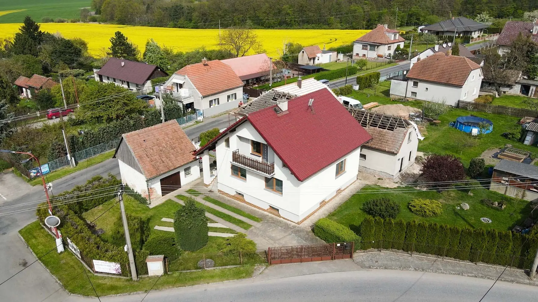 Měník, okres Hradec Králové