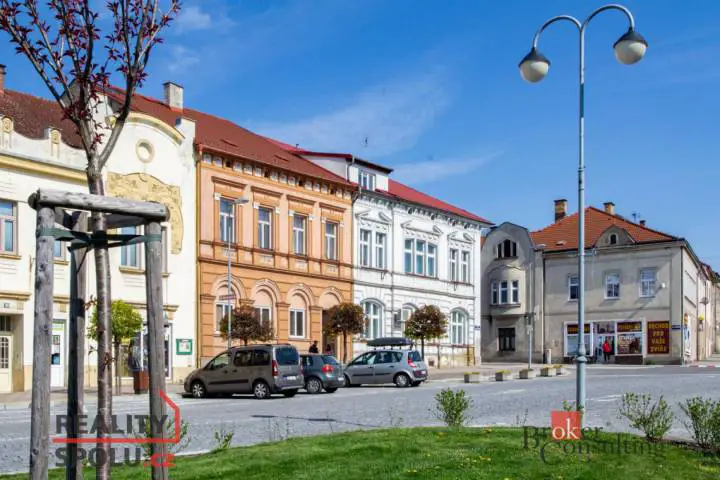 náměstí Jiřího z Poděbrad, Hořice, Jičín