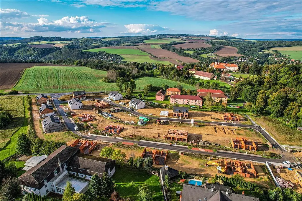 Chocerady - Komorní Hrádek, okres Benešov