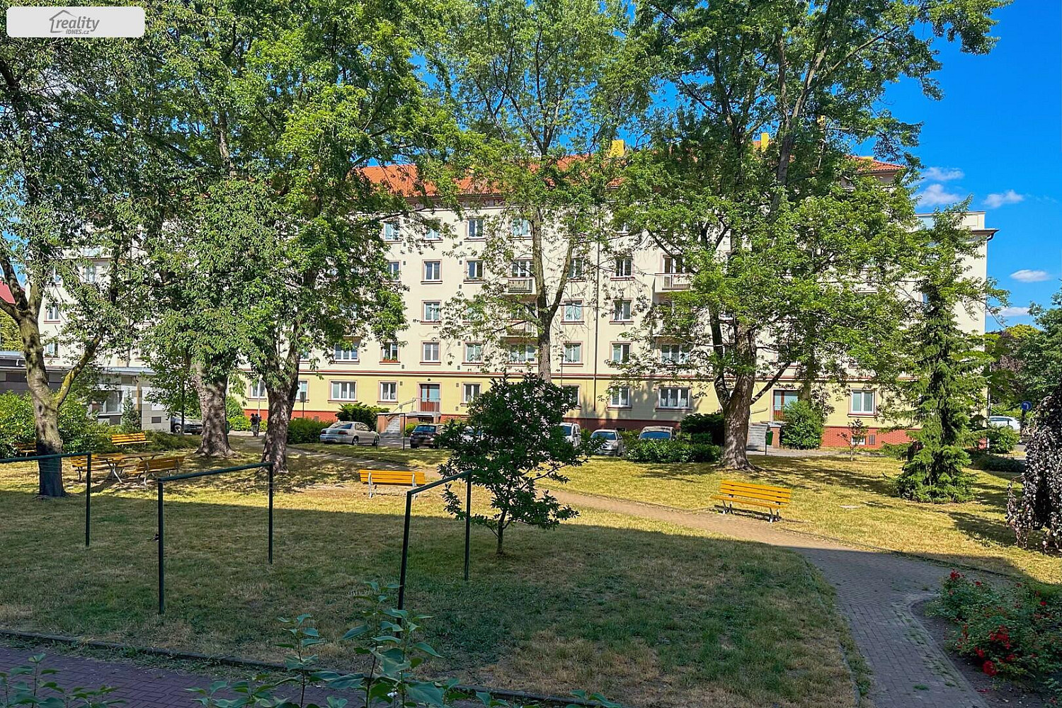 náměstí Dukelských hrdinů, Pardubice - Zelené Předměstí