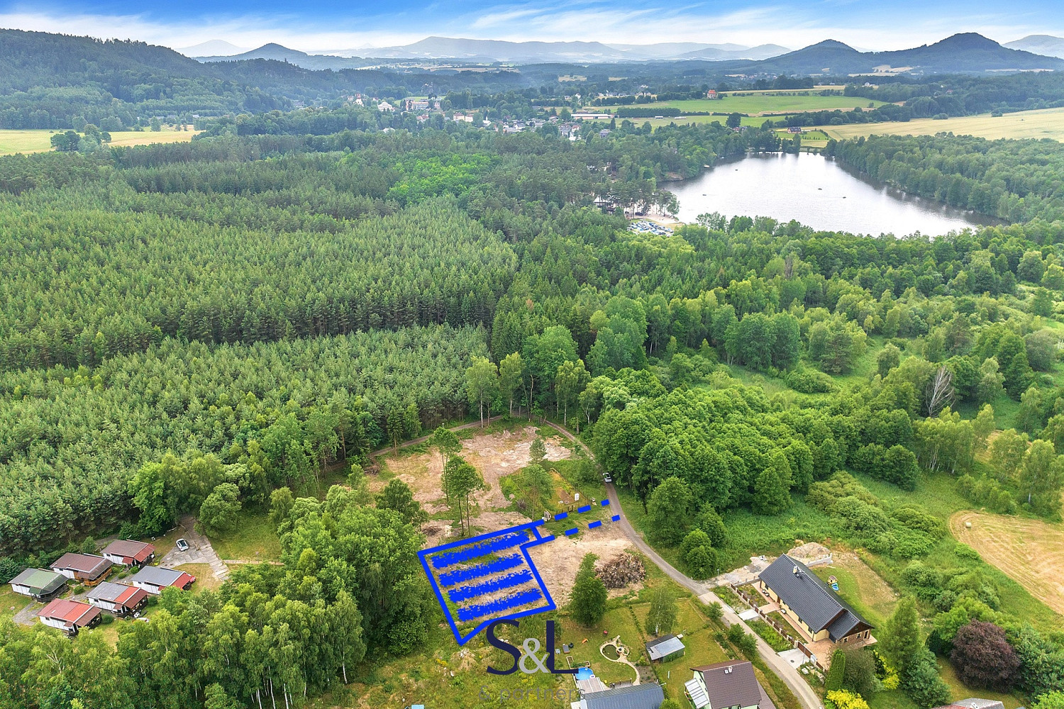 Radvanec, okres Česká Lípa