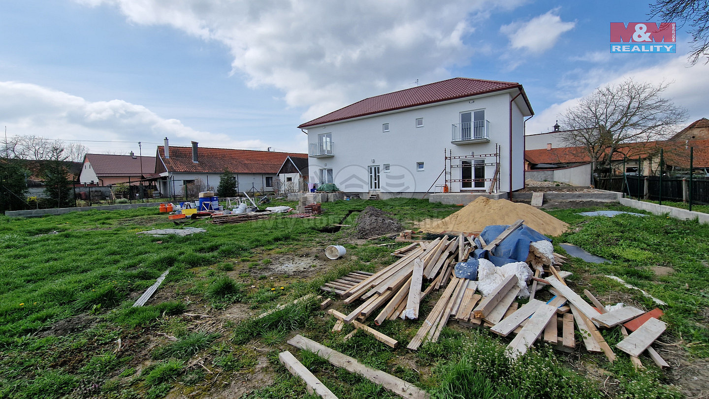 Náměstí, Rožďalovice, okres Nymburk